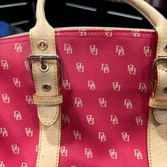 DOONEY & BOURKE BURNING RED W/ IVORY INITIALS DOME SATCHEL - Picture 2 of 8